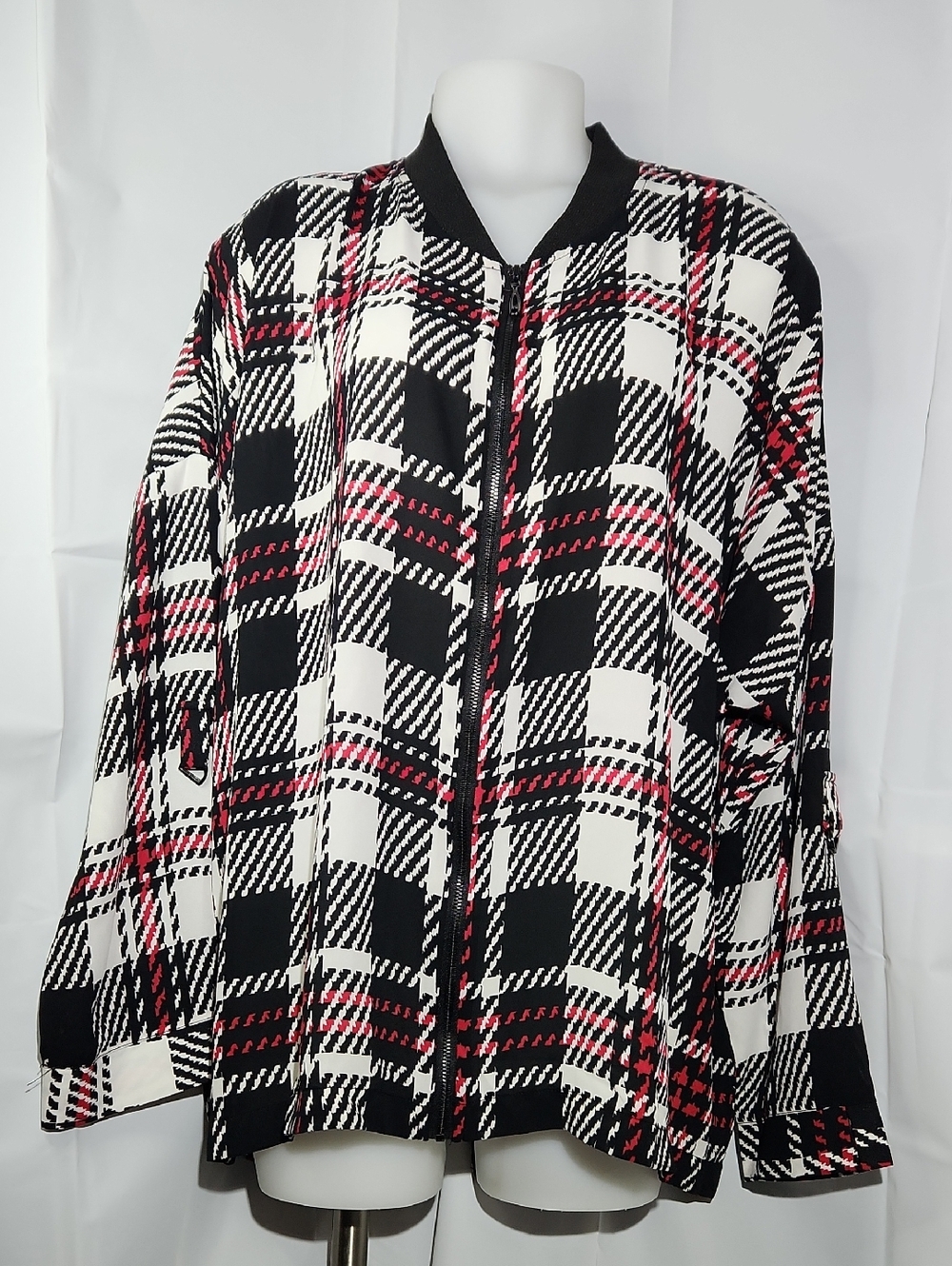 NWT Renuar Black, White & Red Plaid Zip Up Lightweight Oversized Blouse - Large